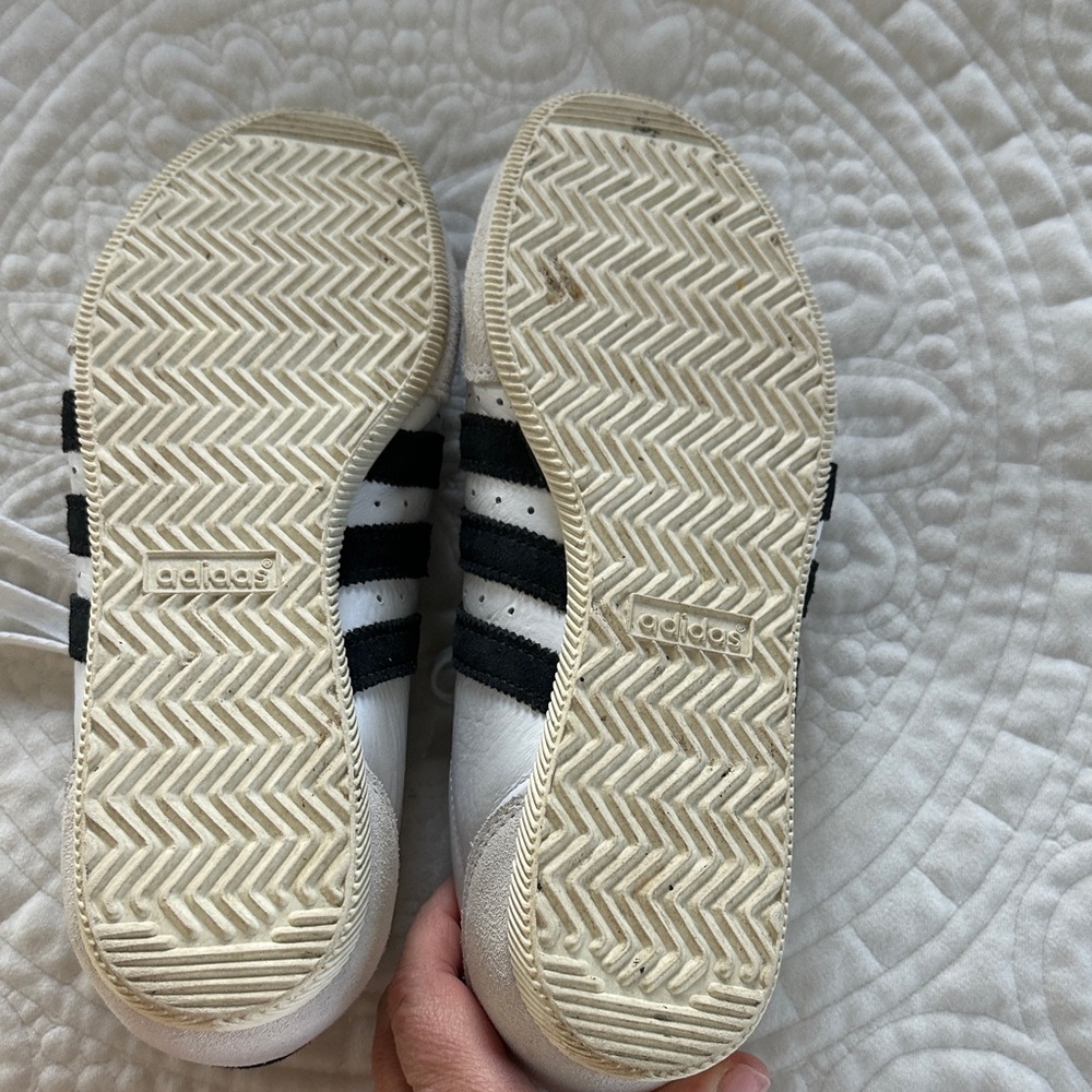 Adidas Classic Japan White and Black Trainers women’s - Picture 3 of 5